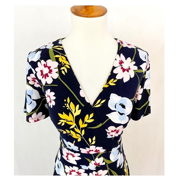 Ann Taylor Factory Flutter Sleeve Floral Dress - Picture 4 of 11